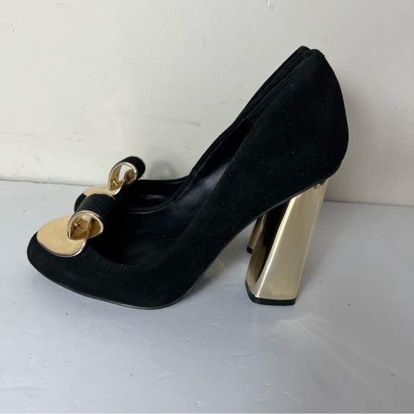 Aldo Women’s Black and Gold Women's Block Heels Size 6 NEW - Picture 2 of 12
